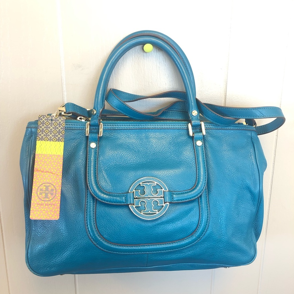 💙Amanda Hobo Double ZIP Tote NWT💙